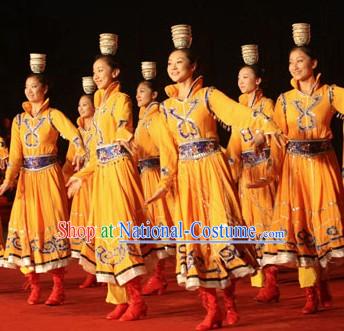 Traditional Chinese Xinjiang Dance Costumes and Hat for Dancers