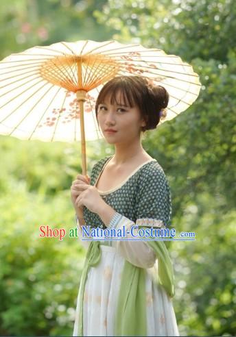 Traditional Chinese Tang Dynasty Robe and Umbrella for Girls