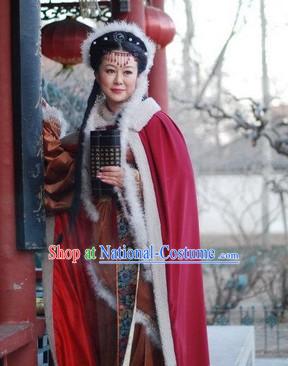 Ancient Chinese Beauty Red Winter Long Mantle