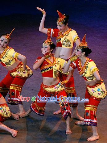 Chinese Yi People Dance Costumes and Hat