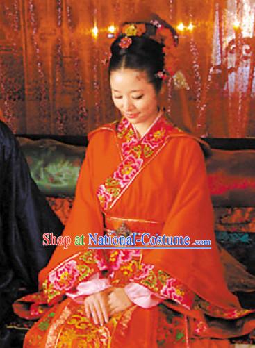 Traditional Chinese Ceremonial Wedding Dress