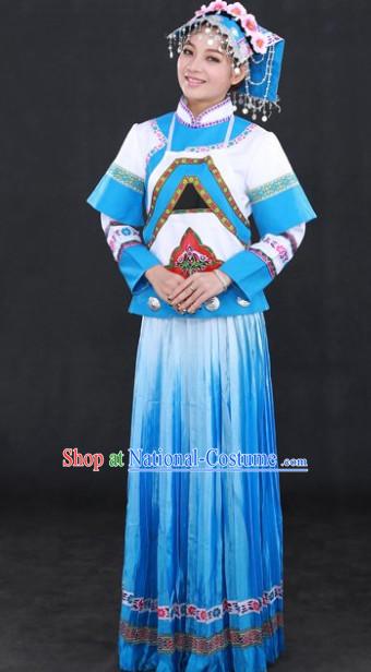 China Buyi People Ethnic Group Clothing and Hat Complete Set