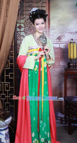 Chinese Tang Dynasty Traditional Dress for Women