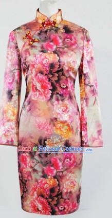 Traditional Chinese Silk Peony Cheongsam