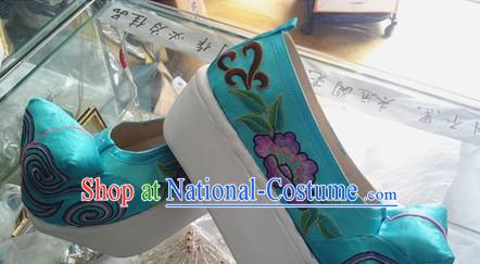 Ancient Peking Opera Embroidered Flower Shoes for Men