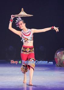 Li Xiang Ethnic Minority Dance Costumes and Hat