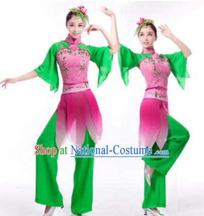 Traditional Chinese Festival Performance Long Ribbon Fairy Dancing Dresses and Hair Accessories