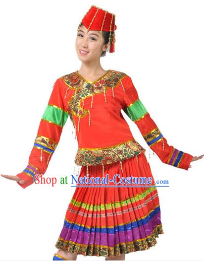 China Folk Yi Nationality Clothes and Hat for Women