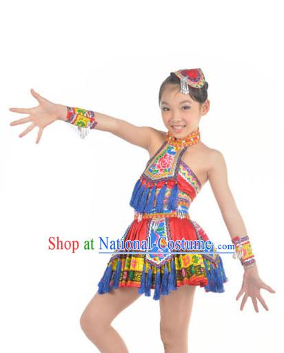 the Miao Nationality Outfit and Headwear for Women