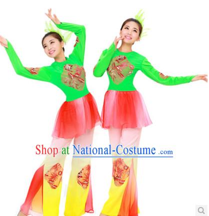 Chinese Folk Dance Costume and Headdress