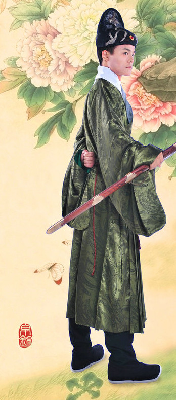 Ming Dynasty Hanfu Attire for Men