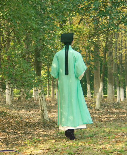 Ancient Chinese Green and White Academic Clothes and Hat for Men