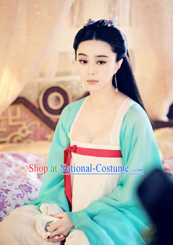 Chinese Tang Palace Poet Writer and Politician Shangguan Wan Er Costumes Costume Complete Set for Women