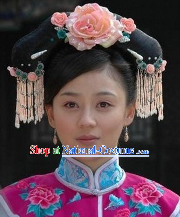 Qing Dynasty Lady Buns and Hair Accessories