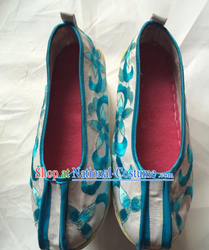 Classic Chinese Opera Shoes for Women