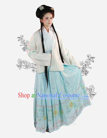 Chinese Song Dynasty Wear Clothing and Hair Jewelry Complete Set for Women