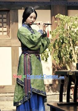 Chinese Green Quju Hanfu Garment for Women