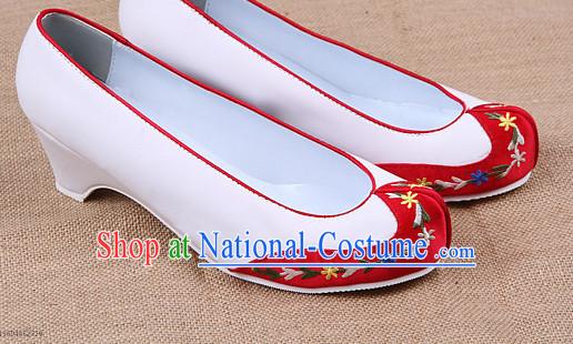 Traditional Korean Bridal Shoes online for Women