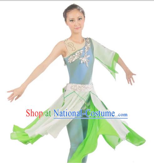 Chinese Classical Dancewear and Headwear for Women