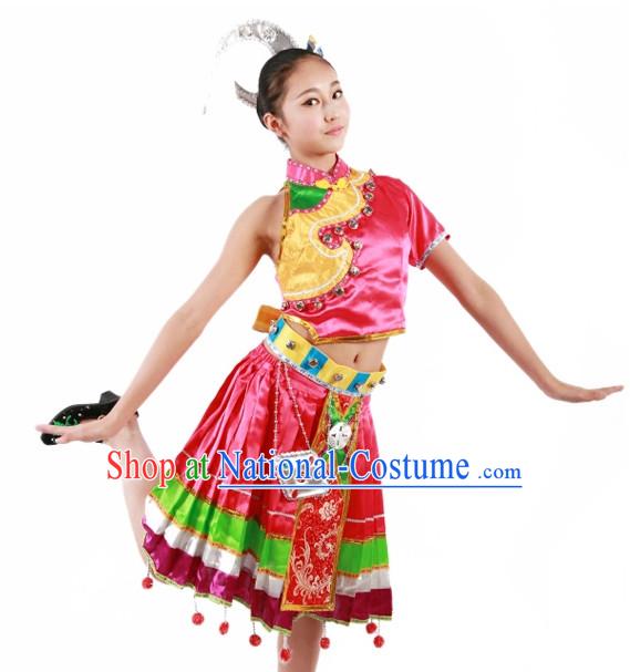 Custom Made Chinese Ethnic Team Dance Costumes for Teenagers