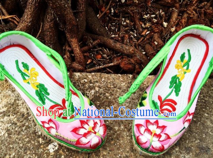 Chinese Handmade and Embroidered Lotus Shoes