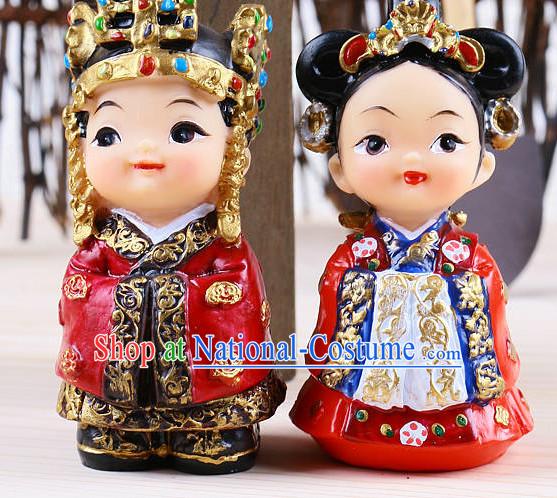 Korean Traditional Emperor and Empress Statues