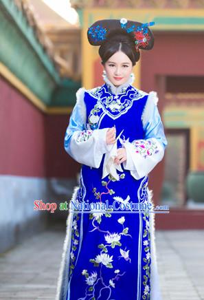 Chinese Traditional National Costumes Empress Long Robe Hair Accessories for Women