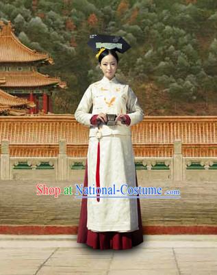 Chinese Traditional Manchu Embroidered Butterfly Qipao Cheongsam Attire