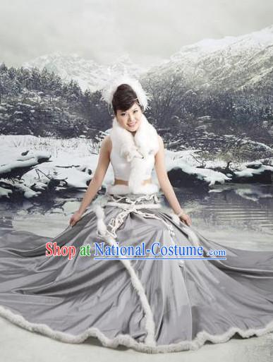 Traditional Chinese Mongolian Costumes and Hair Accessories Complete Set for Women