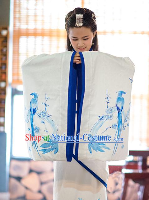 Chinese Traditional Hanfu Clothese Complete Set for Women.