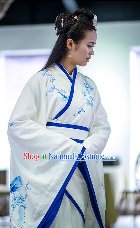 Chinese Traditional Hanfu Clothese Complete Set for Women.