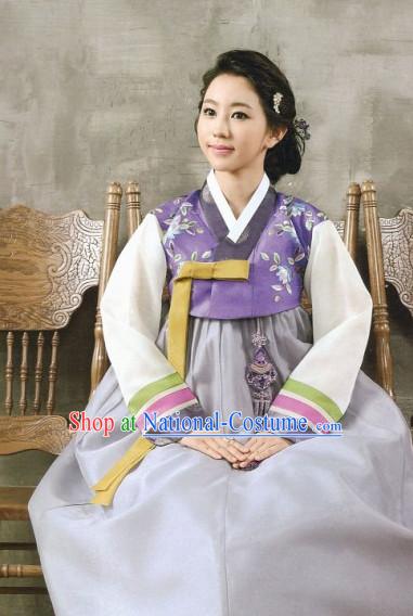 Korean Fashion Hanbok Wedding Attending and Hair Accessories Complete Set for LadiesKorean Fashion Hanbokss and Hair Accessories Complete Set for Ladies