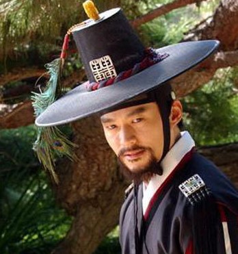 Black Korean Feather Hat