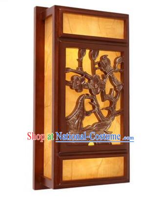 Chinese Ancient Handmade and Carved Natural Wood Wall Palace Lantern