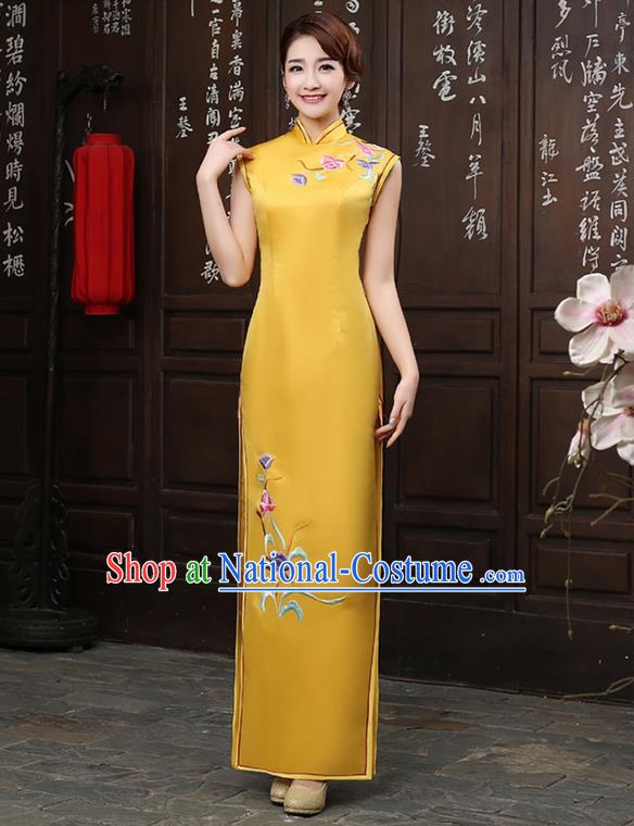 Ancient Chinese Costumes, Manchu Clothing Qipao, Retro Mandarin Collar Embroidered Silk Long Cheongsam, Traditional Cheongsam Wedding Toast Dress for Bride