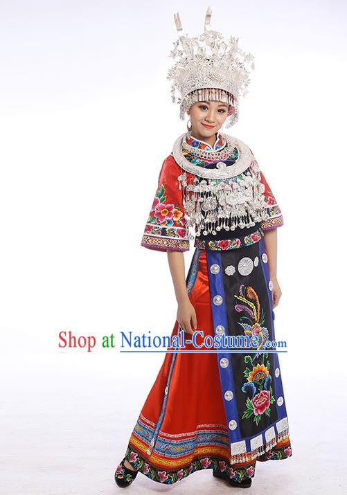 Traditional Chinese Miao Nationality Dancing Costume Accessories Necklace, Female Folk Dance Ethnic Cloth and Headwear, Chinese Minority Nationality Embroidery Costume and Hat for Women