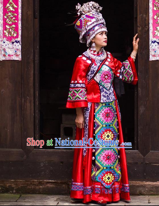 Traditional Chinese Miao Nationality Dancing Costume Accessories Necklace, Female Folk Dance Ethnic Pleated Skirt and Headwear, Chinese Minority Nationality Embroidery Costume and Hat for Women