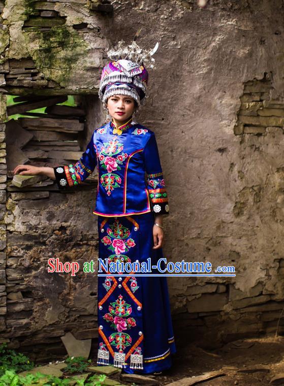 Traditional Chinese Tujia Nationality Dancing Costume Accessories Necklace, Tujia Female Folk Dance Ethnic Pleated Skirt and Sealand Karp Headdress, Chinese Minority Nationality Embroidery Costume and Hat for Women