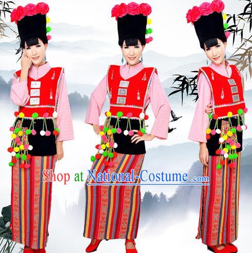 Traditional Chinese Achang Nationality Dancing Costume, Achangzu Female Folk Dance Ethnic Pleated Skirt, Chinese Achang Minority Nationality Embroidery Costume for Women