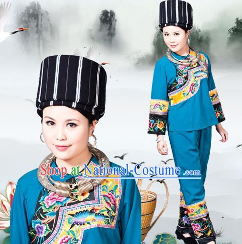 Traditional Chinese Miao Nationality Dancing Costume, Hmong Female Folk Dance Ethnic Dress, Chinese Minority Nationality Embroidery Costume for Women