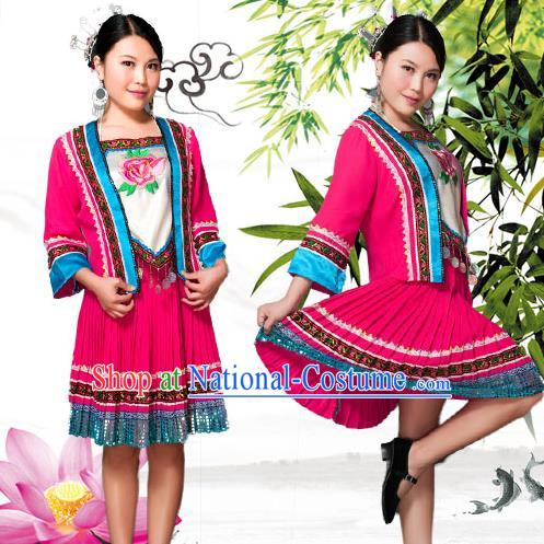 Traditional Chinese Tujia Nationality Dancing Costume, Tujiazu Female Folk Dance Ethnic Pleated Skirt, Chinese Minority Tujia Nationality Embroidery Costume for Women