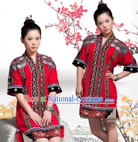 Traditional Chinese Tujia Nationality Dancing Costume, Tujiazu Female Folk Dance Ethnic Sealand Karp Pleated Skirt, Chinese Minority Tujia Nationality Embroidery Costume for Women