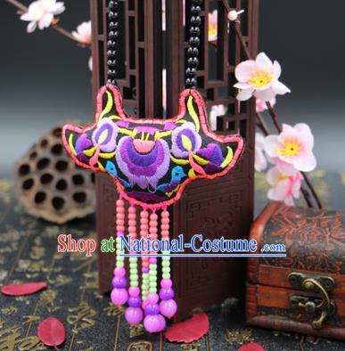 Traditional Chinese Miao Nationality Necklace, Hmong Folk Wedding Embroidery Sweater Chain, Chinese Minority Nationality Jewelry Accessories for Women