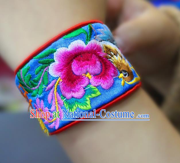 Traditional Chinese Miao Nationality Jewelry Accessories Bracelet, Hmong Ethnic Accessories Embroidery Bracelet for Women