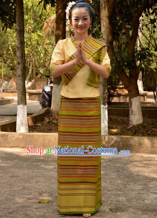 Traditional Asian Thai Wedding Costume Complete Set, Thai Shawl Clothing for Women