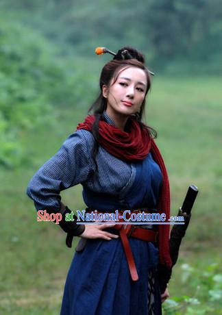 Chinese Female Knight Hanfu Dress Clothing National Dress Ancient China Clothing Traditional Chinese Outfit Chinese Costumes and Headwear Complete Set for Brides