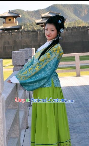 Ancient Chinese Clothing Dress Garment and Hair Accessories Complete Set for Women