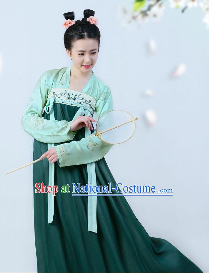 Ancient Chinese Tang Dynasty Beauty Embroidered Garment and Hair Jewelry Complete Set for Women