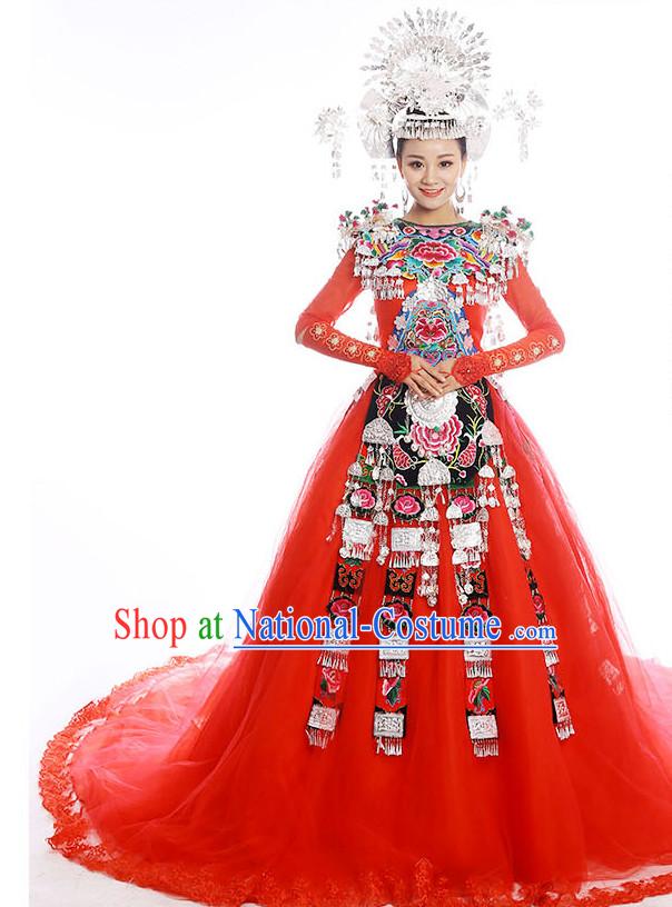 Chinese Hmong Girls Miao Nationality Ethnic Groups Wear Dresses Traditional Clothing for Women