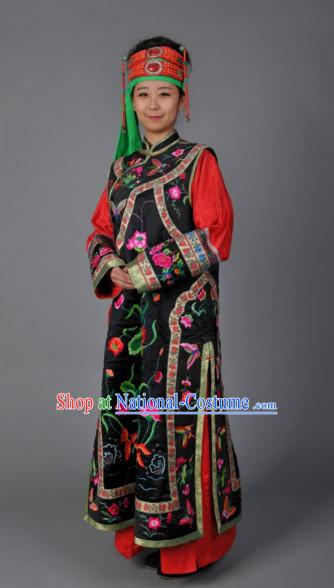 Top Traditional Mongolian Clothing Ancient Ethnic Queen Garments and Headgear Complete Set for Women